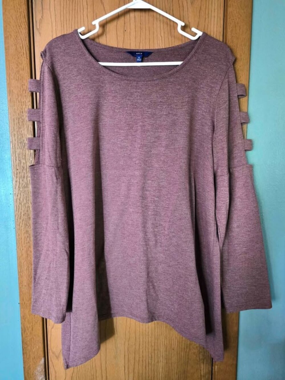 Size XL Apt. 9 Maroon Cold Shoulder Cutout Shirt Top